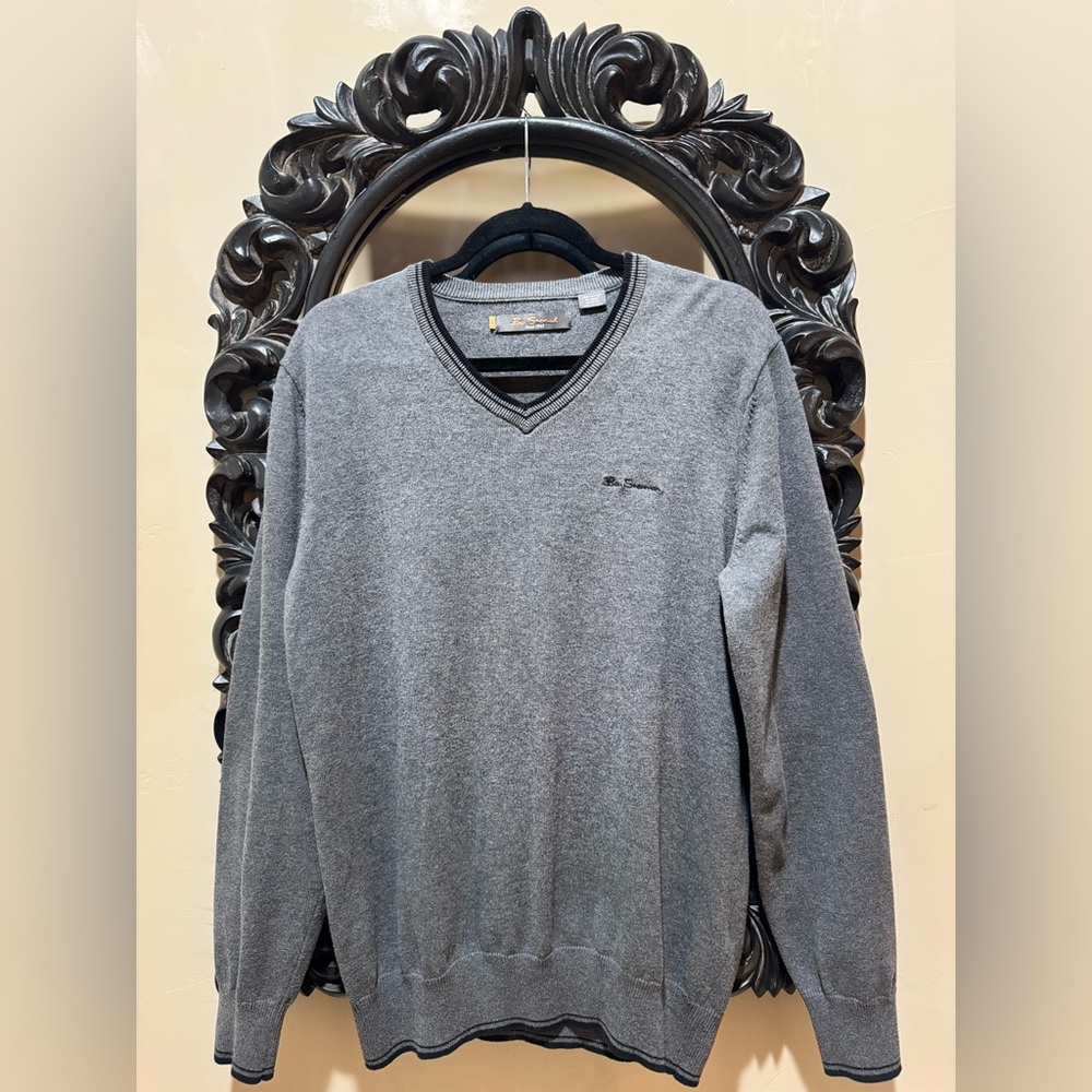 Ben Sherman V-Neck Gray Knit Sweater - Size: L